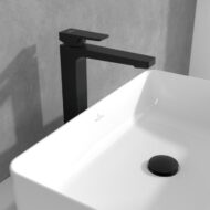 Villeroy & Boch Architectura Square wastafelkraan met verhoogd kraanlichaam met AquaSmart met afsluitbare afvoerplug push open mat-zwart TVW125002000K5 Villeroy & Boch Architectura Square wastafelkraan met verhoogd kraanlichaam met AquaSmart met afsluitbare afvoerplug push open mat-zwart TVW125002000K5