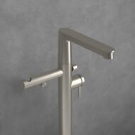 Villeroy & Boch Conum eengreeps vrijstaande badmengkraan nikkel geborsteld TVT12700400064