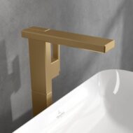Villeroy & Boch Mettlach wastafelkraan met verhoogde kraanlichaam met AquaSmart goud geborsteld TVW12600300076
