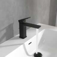 Villeroy & Boch Subway 3.0 wastafelkraan met AquaSmart met trekstang-afvoergarnituur mat-zwart TVW112002000K5 Villeroy & Boch Subway 3.0 wastafelkraan met AquaSmart met trekstang-afvoergarnituur mat-zwart TVW112002000K5