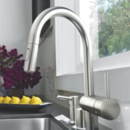 Grohe Minta eengreeps keukenmengkraan supersteel met uittrekbare sproeier en 360° draaibereik 32321DC2 Grohe Minta eengreeps keukenmengkraan supersteel met uittrekbare sproeier en 360° draaibereik 32321DC2
