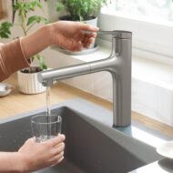 Hansgrohe Zesis M33 eengreeps keukenmengkraan uittrekbaar 2 straalsoorten slangbox lite edelstaal finish 74804800