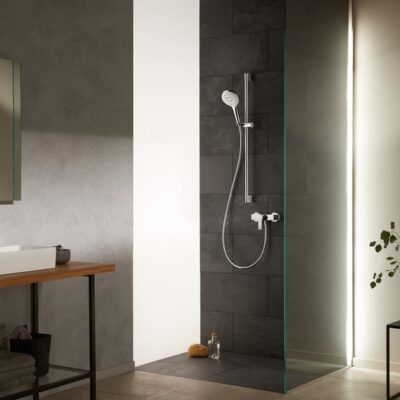 Kludi FRESHLINE glijstangset met garnituur 3 straalsoorten 600 mm chroom 6793005-00 11 Kludi FRESHLINE glijstangset met garnituur 3 straalsoorten 600 mm chroom 6793005-00 11